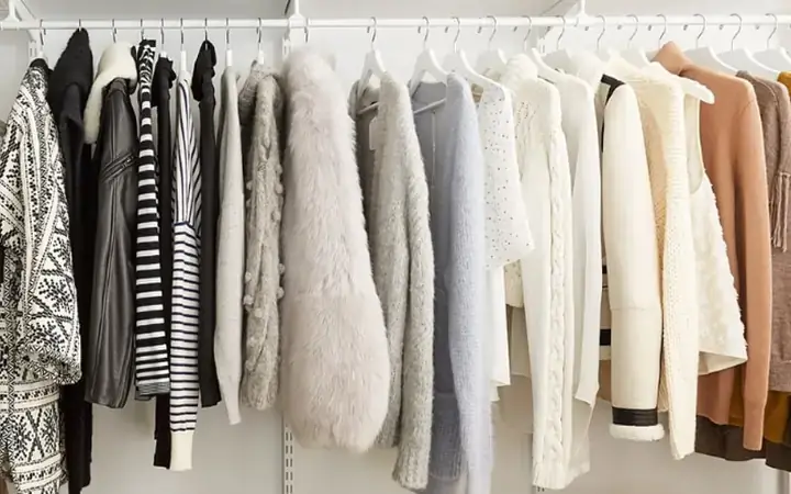 Giải Mã Chi Tiết Giấc Mơ Thấy Người Khác Mặc Quần Áo Mới: Thông Điệp Tâm Linh & Thực Tế