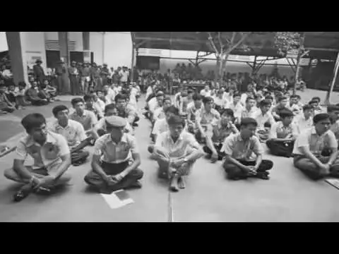 Giải Mã Giấc Mơ Thấy Người Thân Đi Tù Về: Điềm Báo Gì Và Các Con Số May Mắn