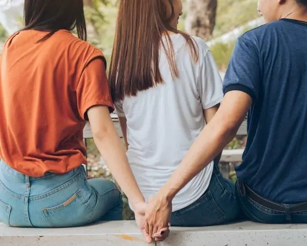 Giải Mã Giấc Mơ: Nằm Mơ Thấy Người Yêu Ngoại Tình Đánh Con Gì?