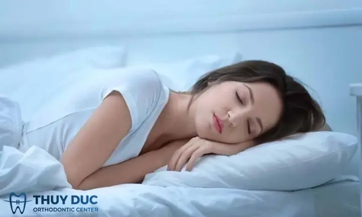 Giải Mã Giấc Mơ Thấy Nước Ngập Mênh Mông: Điềm Báo Tốt Hay Xấu Và Các Con Số May Mắn