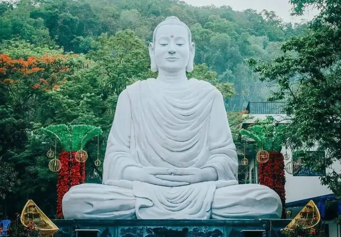 Nằm Mơ Thấy Phật Chiếu Hào Quang: Giải Mã Ý Nghĩa, Điềm Báo Và Con Số May Mắn