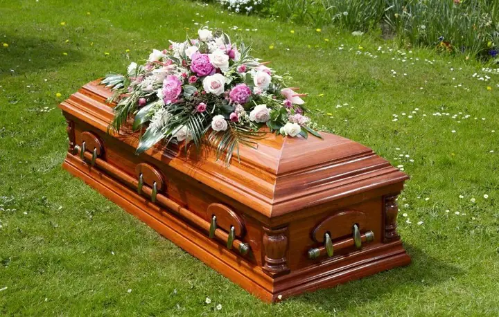 Nằm Mơ Thấy Quan Tài Đánh Số May: Giải Mã Ý Nghĩa Và Con Số Tài Lộc