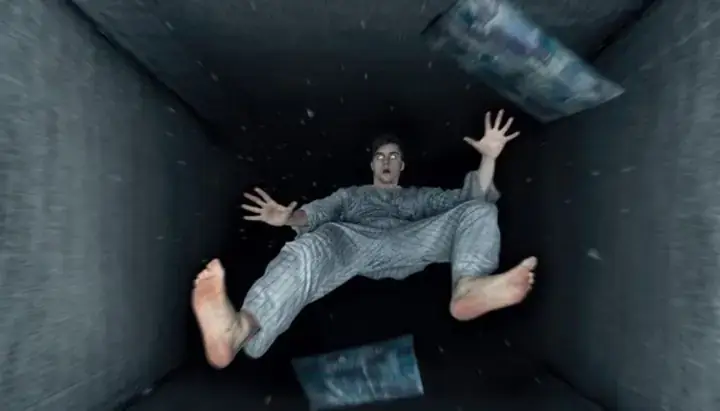 Nằm Mơ Thấy Người Thân Rơi Xuống Nước Đánh Con Gì? Giải Mã Ý Nghĩa & Con Số May Mắn