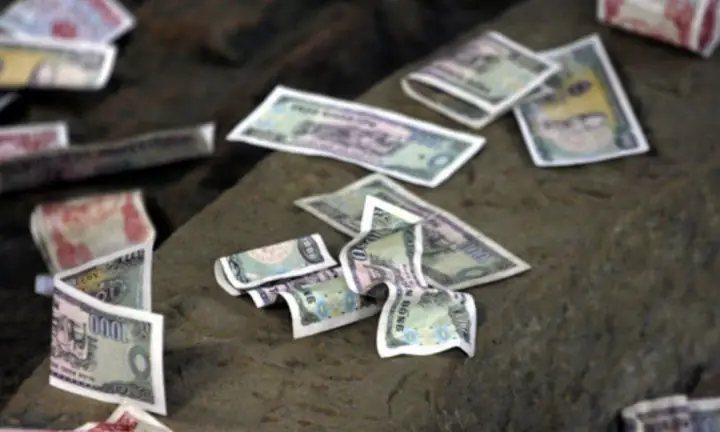 Giải Mã Giấc Mơ Thấy Nhặt Được Tiền: Điềm Báo Tốt Hay Xấu?