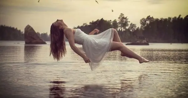 Giải Mã Giấc Mơ Thấy Tường Nhà Bị Nứt: Điềm Báo Gì Và Nên Làm Gì?