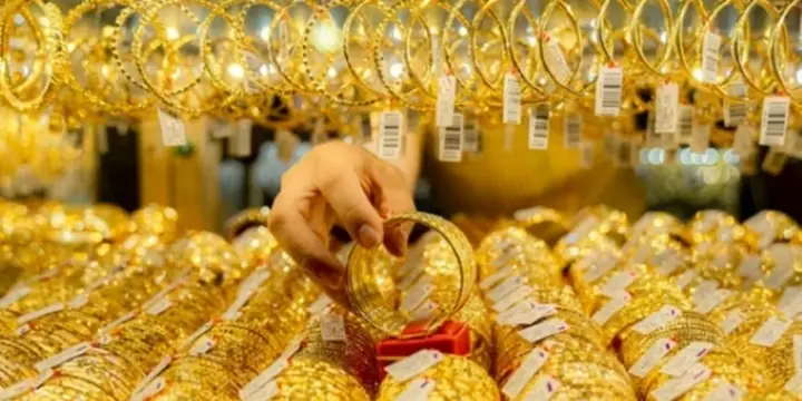 Giải Mã Ý Nghĩa Giấc Mơ Thấy Vàng: Điềm Báo May Mắn Hay Cảnh Báo?