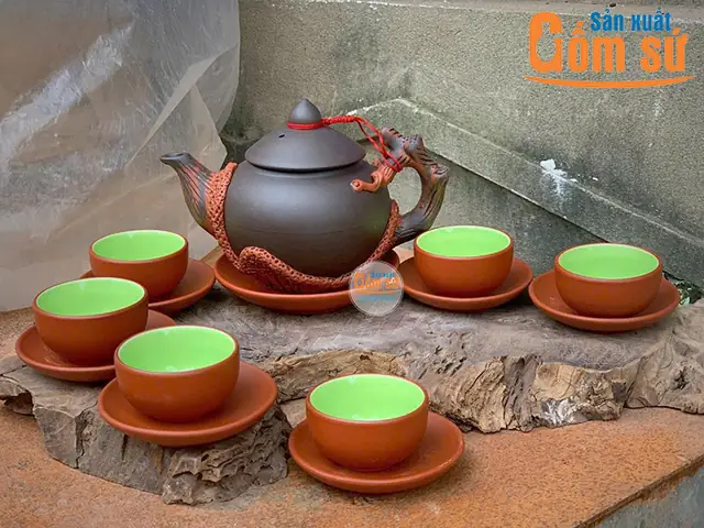 Cúng Dường Tam Bảo: Cẩm Nang Ý Nghĩa Và Những Phẩm Vật Nên Dâng