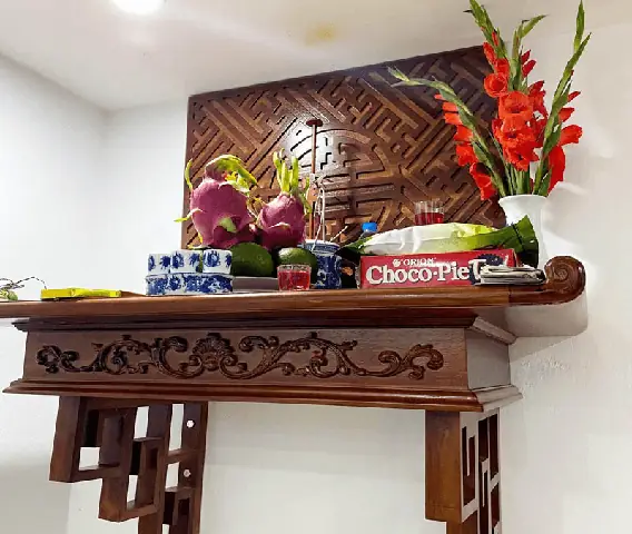 Nên Làm Bàn Cúng Hay Trang Thờ? So Sánh Chi Tiết 2026