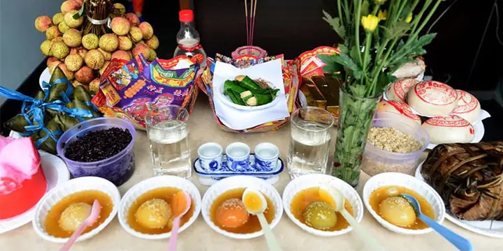 Cẩm Nang Chuẩn Bị Mâm Cúng Tết Đoan Ngọ Đầy Đủ Ý Nghĩa Và Bài Văn Khấn Chi Tiết