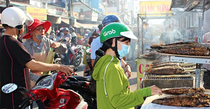 Ý Nghĩa Của Cúng Cá Nóc Trong Ngày Vía Thần Tài: Nguồn Gốc Và Những Điều Cần Biết