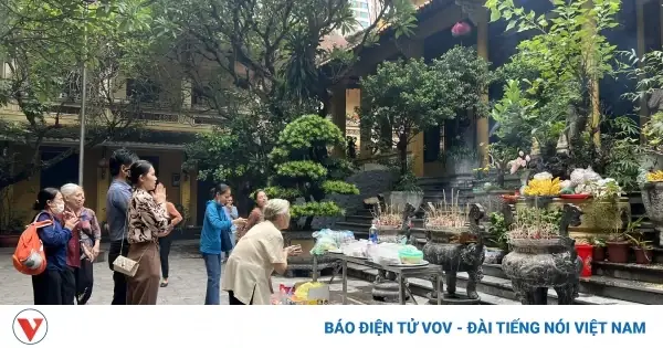 Lễ Vu Lan: Nên Cúng Hoa Gì Khi Mẹ Đã Khuất?