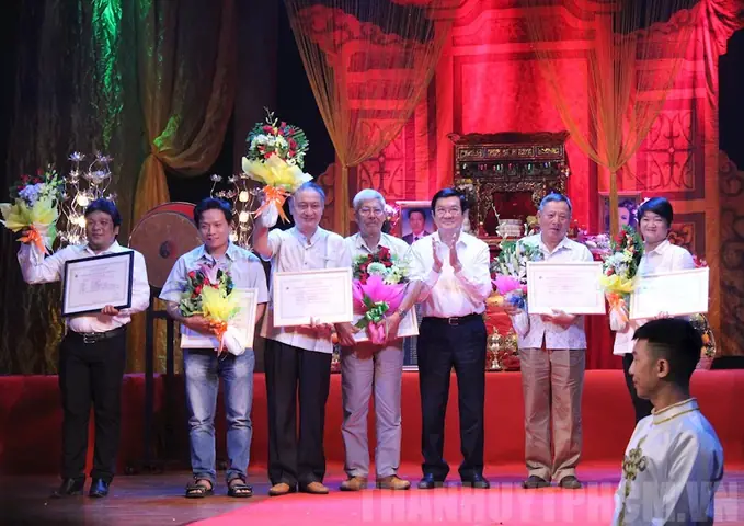 Nghi Lễ Giỗ Tổ Sân Khấu: Nét Văn Hóa Tôn Sư Trọng Đạo Của Giới Nghệ Sĩ Việt Nam