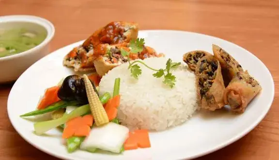 Nghi Thức Cúng Thí Thực: Cẩm Nang Chi Tiết Cho Người Mới Bắt Đầu