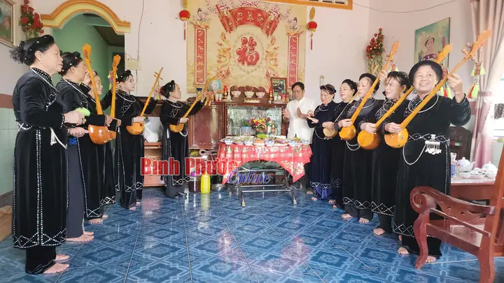 Độc Đáo Nghi Thức Cúng Tổ Tiên, Tạ Ơn Thần Linh Sau Vụ Điều - Binh ...