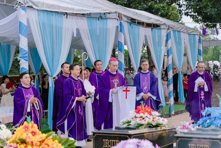 Nghi Thức Cúng Hằng Ngày Của Đức Huỳnh Giáo Chủ: Hướng Dẫn Chi Tiết Và Ý Nghĩa