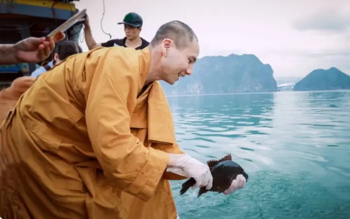 Cẩm Nang Nghi Thức Cúng Phóng Sinh: Bài Văn Khấn Và Quy Trình Chi Tiết