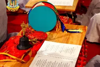 Nghi Thức Cúng Táo Quân Cho Phật Tử: Cẩm Nang Chi Tiết Từ A-z