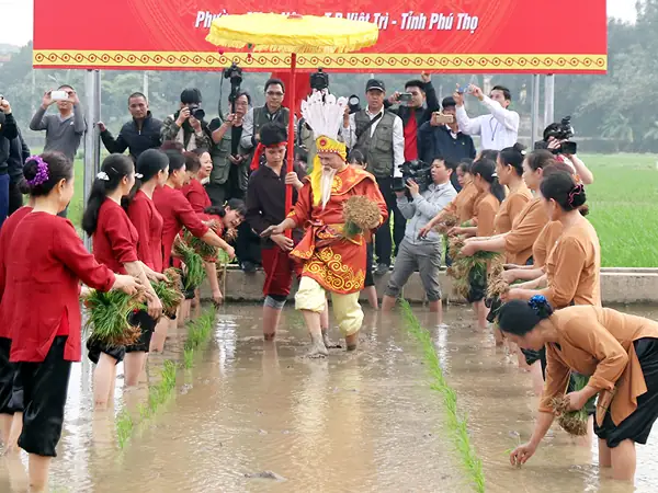 Nguồn Gốc Thờ Cúng: Sự Thật Tâm Linh Qua Các Giai Đoạn Lịch Sử