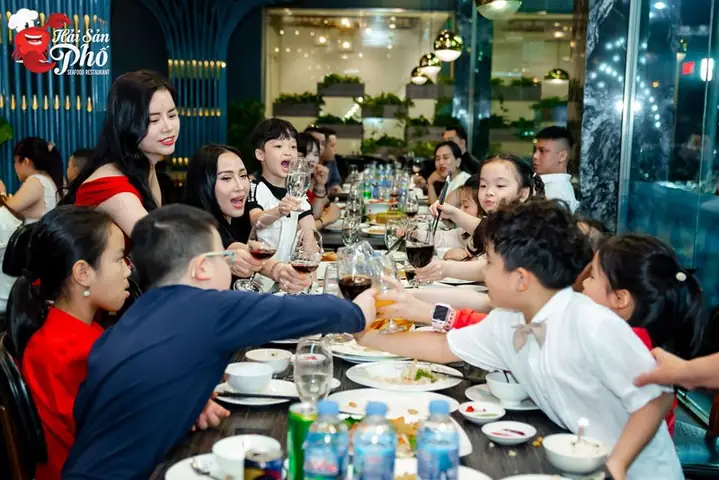 Top 10+ Nhà Hàng Ấm Cúng Tại Hà Nội Cho Buổi Hẹn Hò Lý Tưởng