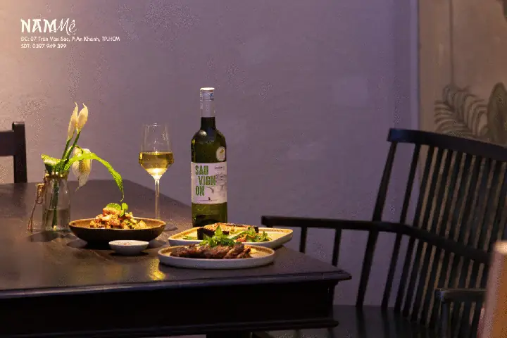 Top 7 Nhà Hàng Ngon, Ấm Cúng Quận 2: Lựa Chọn Hoàn Hảo Cho Buổi Tối Trọn Vẹn