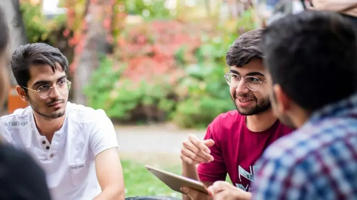 Các Thuật Ngữ Tiếng Anh Về Nhang Cúng Và Cách Sử Dụng Đúng Ngữ Cảnh