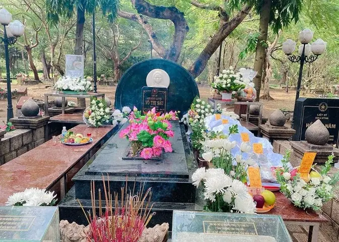 Top 7+ Dịch Vụ Trả Lễ Cúng Cô Sáu Uy Tín, Giá Tốt Nhất Hiện Nay