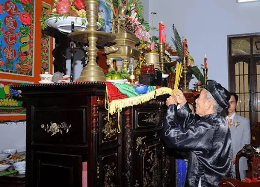 Những Tục Thờ Cúng Sau Đám Tang Của Người Huế