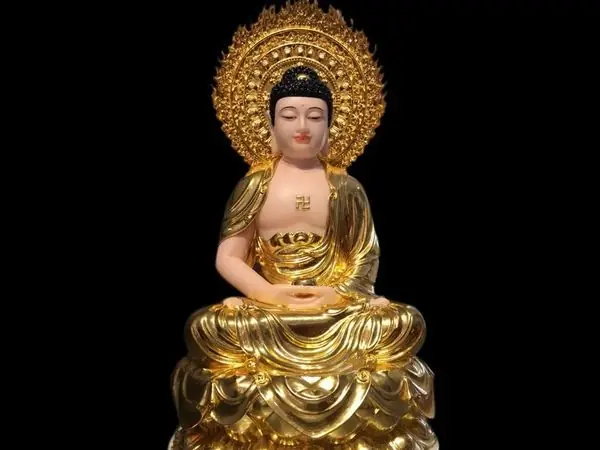 Niệm A Di Đà Phật 4 Chữ Hay Là 6 Chữ?