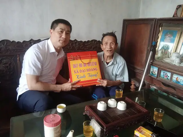 Lễ Tưởng Niệm Các Anh Hùng Liệt Sĩ Tại Ninh Bình: Nét Văn Hóa Tâm Linh Đậm Đà