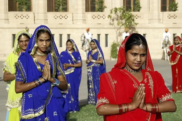 Nơi Thờ Cúng Trong Nhà Của Người Ấn Độ: Văn Hóa, Tín Ngưỡng Và Nghệ Thuật