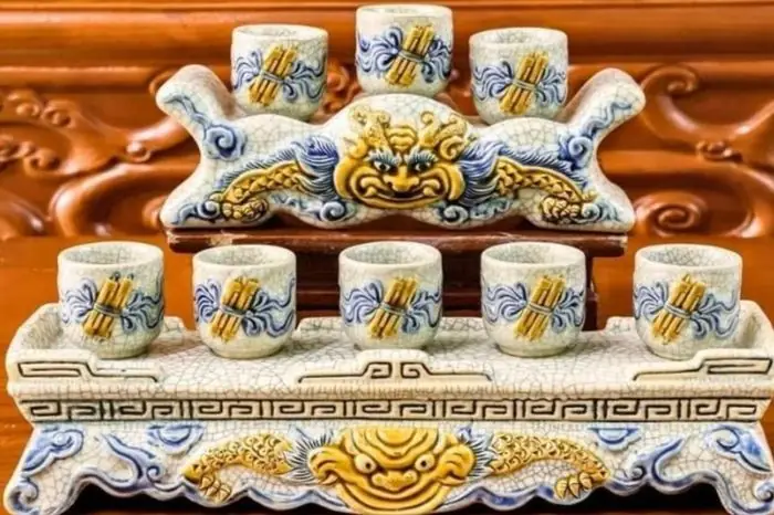 Nước Ông Địa Cúng Nước Trắng Hay Nước Trà: Giải Đáp Chi Tiết Và Đúng Quy Cách