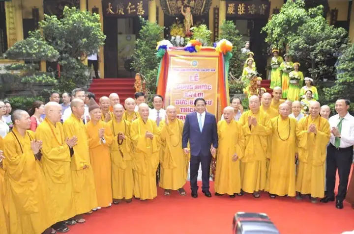 Phật Giáo Việt Nam - Hơn 2000 Năm Đồng Hành Cùng Dân Tộc