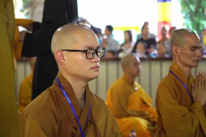 Ý Nghĩa Và Quy Trình Cúng Dường Tam Bảo: Cẩm Nang Toàn Tập Cho Người Phật Tử