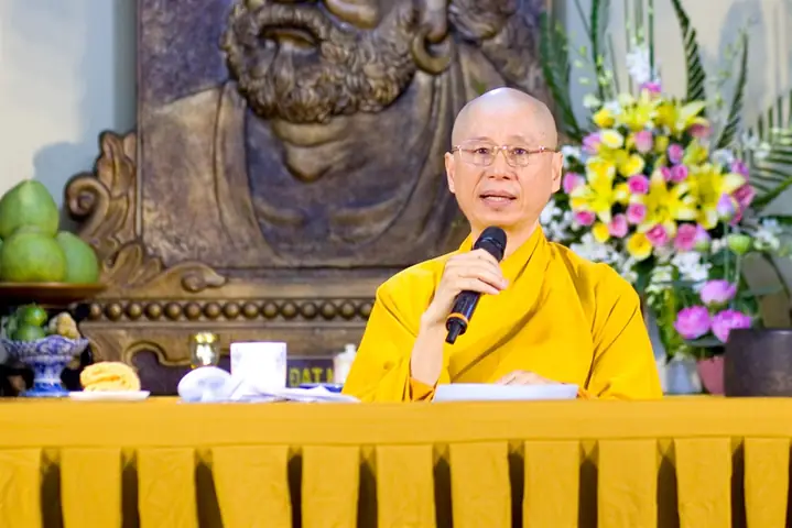 Phổ Cúng Dường Là Gì? Nguồn Gốc, Ý Nghĩa Và Các Mẫu Văn Khấn Phổ Biến