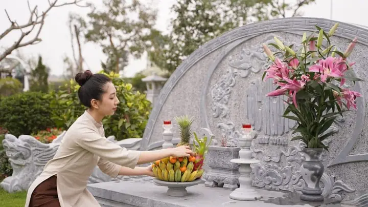Cẩm Nang Cúng Cáo Trước Ngày Giỗ: Ý Nghĩa, Bài Khấn Và Lưu Ý Quan Trọng