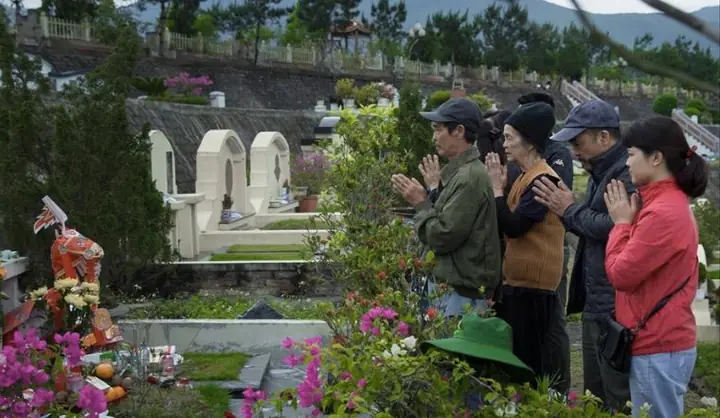 Phong Tục Cúng Tết Thanh Minh: Nguồn Gốc, Ý Nghĩa Và Hướng Dẫn Chi Tiết