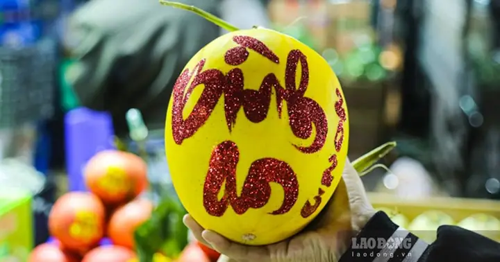 Khám Phá Xu Hướng Quà Tết Cao Cấp: Sức Hút Đáng Kinh Ngạc Từ Xoài Đỏ Nhật Bản Và Thanh Long Vàng Malaysia