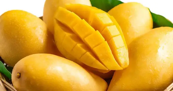 Khám Phá 'quả Lạ' Dâng Cúng Tết: Xoài Đỏ Nhật Bản Và Thanh Long Vàng Malaysia