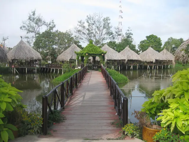 Top 10 Quán Ẩm Thực Gia Đình Ở Cần Thơ: Review Chi Tiết & Lời Khuyên Thực Tế