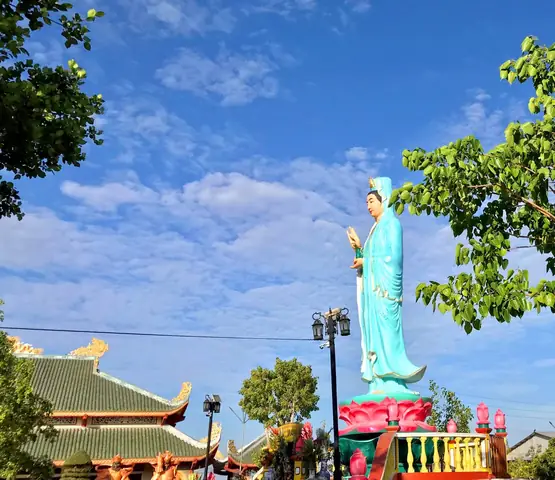 Phật Bà Nam Hải – Quan Âm Phật Đài Bạc Liêu