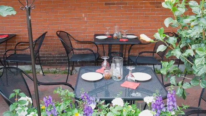 Top 10+ Quán Ăn Gia Đình Ấm Cúng Tại Phạm Văn Đồng: Review Chi Tiết Và So Sánh