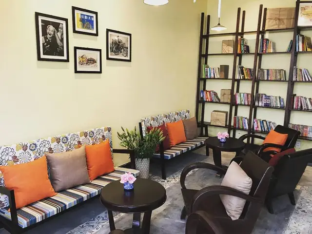 Top 10+ Quán Cafe Ấm Cúng Ở Hà Nội Cho Ngày Mưa Lạnh: Review Chi Tiết & So Sánh