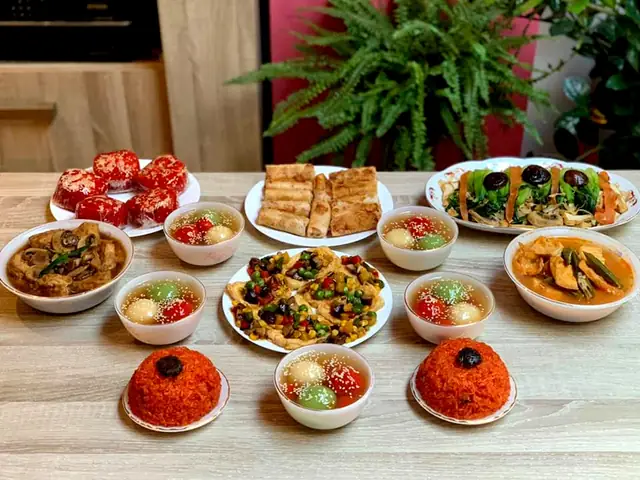 Cẩm Nang Chuẩn Bị Mâm Cúng Rằm Tháng 4: Từ A-z Các Vật Phẩm Và Lưu Ý Tâm Linh