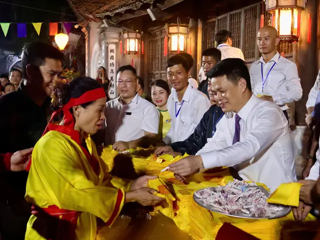 Sách Cúng Khai Hoa Kết Ấn: Nguồn Gốc, Ý Nghĩa Và Bài Văn Khấn Chuẩn