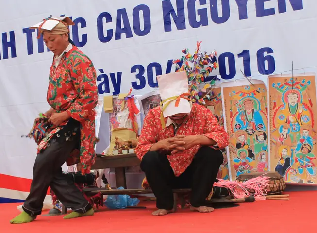 Sách Lễ Thờ Cúng Họ Tộc: Các Mẫu Văn Khấn Và Quy Tắc Cần Biết