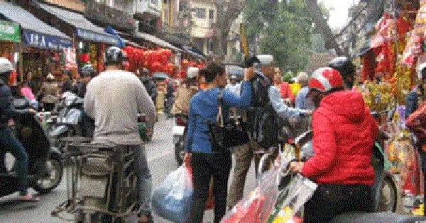 Sắm Ô Tô, Điện Thoại, Nhà Cúng Cho Người Chết: Những Điều Cần Biết