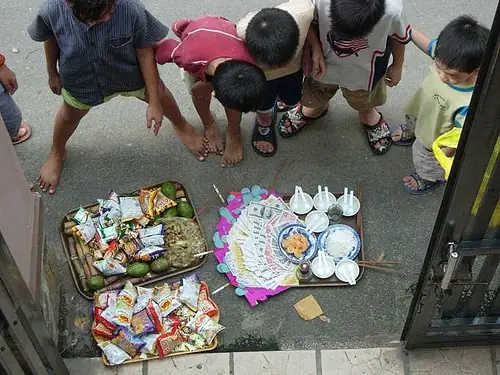 Những Việc Cần Làm Sau Khi Cúng Cô Hồn Xong Để Tránh Rước Họa Vào Thân