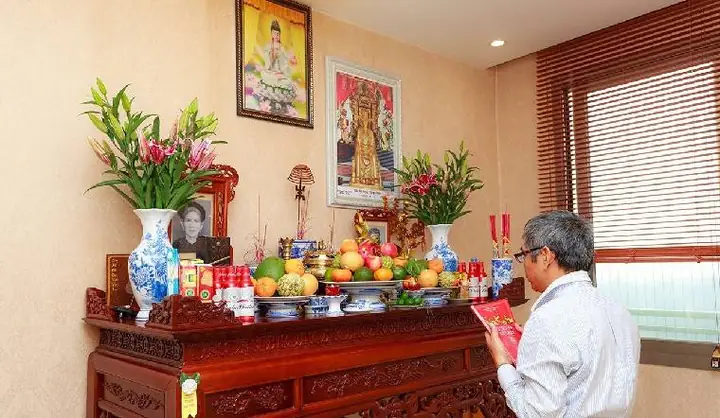 Sớ Cúng Mồng 1 Đầu Năm: Ý Nghĩa, Văn Khấn Và Những Điều Cần Biết