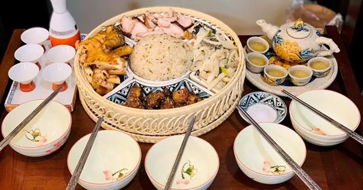 Hướng Dẫn Chi Tiết Cách Chuẩn Bị Mâm Cúng Rằm Tháng 7 Ngoài Trời Chuẩn Tâm Linh