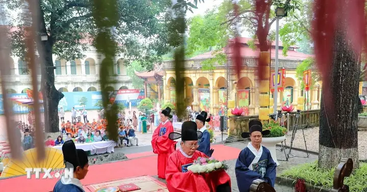 Sớ Cúng Tết Đoan Ngọ: Văn Khấn Và Hướng Dẫn Chi Tiết Nhất